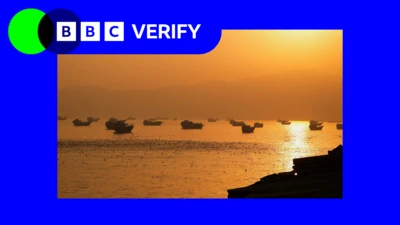 Gün batımında Hürmüz Boğazı'ndaki gemiler