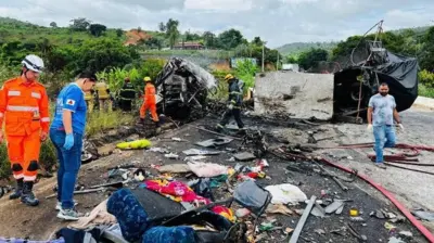 Corpojogo de futebol ganhar dinheiroBombeiros trabalhandojogo de futebol ganhar dinheirolocaljogo de futebol ganhar dinheiroacidentejogo de futebol ganhar dinheiroMinas Gerais