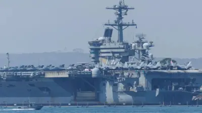 رپوټونه وايي، د یو اېس اېس ابراهم لنکن بېړۍ په مشرتابه د امریکايي سمندري ځواکونو یوه ټولګه منځني ختیځ ته رسېدلې ده.