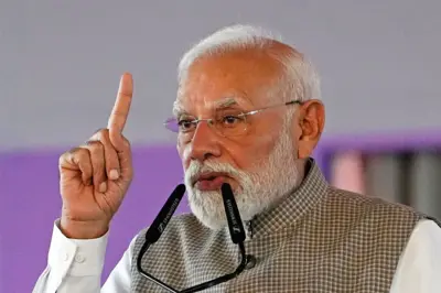 नरेंद्र मोदी