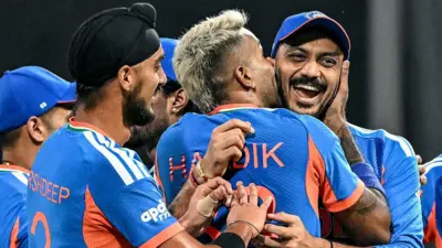 ਭਾਰਤੀ ਟੀਮ ਦੇ ਖਿਡਾਰੀ ਮੈਚ ਦੌਰਾਨ ਜਸ਼ਨ ਮਨਾਉਂਦੇ ਹੋਏ 