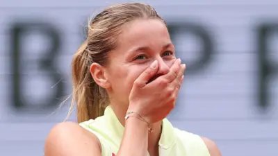 Maja Chwalińska zakrywa usta dłonią po zakończeniu zwycięstwa nad Anną Kalinską
