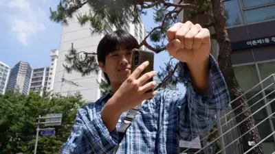 인터뷰 중인 박민석 씨