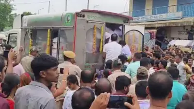 ઓડિશામાં વિદ્યાર્થિનીની આત્મહત્યા, મેડિકલ વિદ્યાર્થિની તપાસ, ધર્મેન્દ્ર પ્રધાન, રાહુલ ગાંધી, નવીન પટનાયક, મોહન ચરણ માઝી, બીબીસી ગુજરાતી