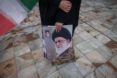 علی خامنه ای