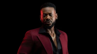 Adekunle Gold pẹlu ẹgba ọrun