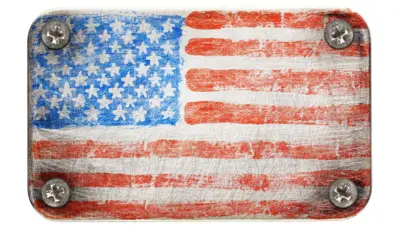 Bandeira dos Estados Unidos pintada sobre uma placa retangular de metal, fixada com quatro parafusos