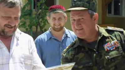 Аслан Масхадов Рамзан Қодиров ҳақида шундай деди:  "Отаси уйимизга келарди, отасининг ёнида у ҳам келарди. Баъзан кўришардик ва гаплашардик".