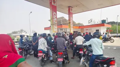 सुनौलीको पेट्रोल पम्प