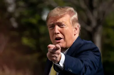 ડોનાલ્ડ ટ્રમ્પ, વેનેઝુએલા, કોલંબિયા, ગ્રીનલેન્ડ, દુનિયા, બીબીસી ગુજરાતી