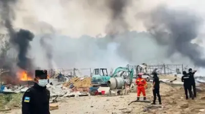 စက်ရုံပေါက်ကွဲမှုဖြစ်ပြီးနောက် နေရာတချို့ မီးလောင်နေတဲ့မြင်ကွင်း