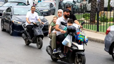 فرار لبنانی‌ها از حومه جنوبی بیروت پس از آن صورت گرفت که بنیامین نتانیاهو، نخست وزیر اسرائیل، اعلام کرد دستور حمله به آنجا را داده است (۱ جون ۲۰۲۶)