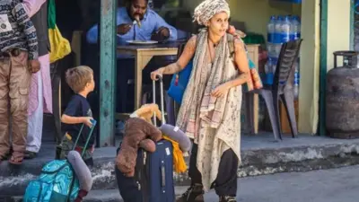 ਹਿਮਾਚਲ ’ਚ ਫਸੇ ਕਈ ਇਜ਼ਰਾਇਲੀ ਸੈਲਾਨੀ ਉਡਾਣਾਂ ਰੱਦ ਹੋਣ ਕਾਰਨ ਵਾਪਸ ਆਪਣੇ ਮੁਲਕ ਨਹੀਂ ਜਾ ਪਾ ਰਹੇ। 