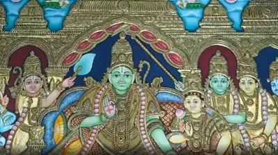 ઊંચા ચોલ મંદિરોથી લઈને વીણા અને શાસ્ત્રીય ભરતનાટ્યમ સુધી, તંજાવુરે દક્ષિણ ભારતની કેટલીક શ્રેષ્ઠ પરંપરાઓને આકાર આપ્યો છે. તેમાંથી તંજાવુર પેઇન્ટિંગ્સ પણ એક છે. સોનું, કિંમતી પથ્થરો અને ચાર સદીઓની ભક્તિથી આકાર પામેલો આ વારસો છે. પરંતુ તંજાવુર માસ્ટરપીસ બનાવવા પાછળ કેટલી મહેનત છે? અનેક પુરસ્કાર વિજેતા કારીગર પનીરસેલ્વમ કુંભકોણમ આ પરંપરા વિશે સમજાવે છે. 