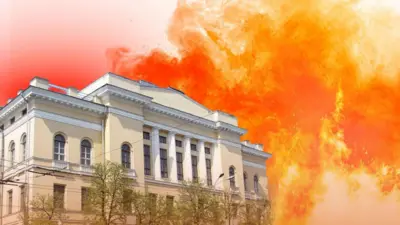 Колаж бібліотеки у вогні