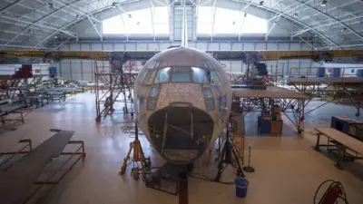 Kayseri'deki 2'nci Hava Bakım Fabrika Müdürlüğü'ndeki bakım onarım işlemleri