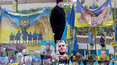 Стихийный мемориал на Майдане