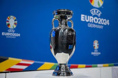Le trophée de l'Euro 2024