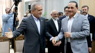 منیر و پزشکیان 