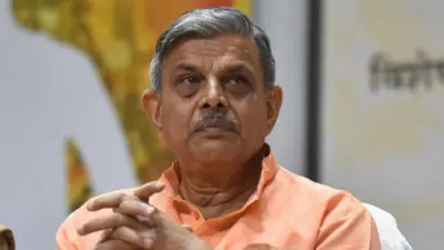 आरएसएस के महासचिव दत्तात्रेय होसबाले ने कहा कि भारत को 'पाकिस्तान के साथ संवाद के दरवाज़े पूरी तरह बंद नहीं करने चाहिएं'