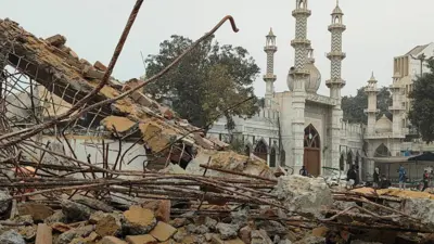 तुर्कमान गेट पर हुई अतिक्रमण हटाने की कार्रवाई