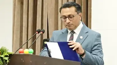 प्रतिनिधिसभामा बोल्दै अर्थमन्त्री स्वर्णिम वाग्ले