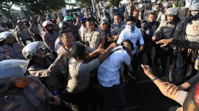 Darwin Fatir menjadi korban penganiayaan pada 24 September 2019, di depan gedung DPRD Sulsel.