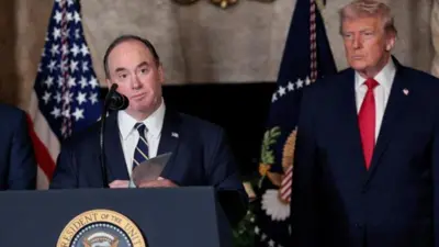 Трамп Феланды өлкөдөгү эң ийгиликтүү бизнесмендердин бири деп атаган.