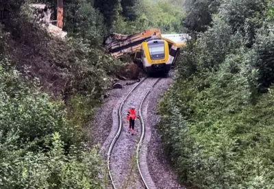 Trem descarrila na Alemanha