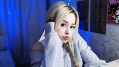 22-year-old Maria suffered serious side effects after trying the unlicensed weight loss drug promoted on TikTok