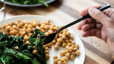 Plato con kale