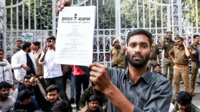 लखनऊ में छात्रों ने यूजीसी के नए नियमों के विरोध में प्रदर्शन किया