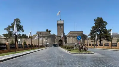 ارگ با بیرق طالبان