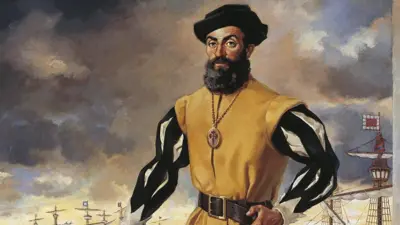 Macellan'ı tasvir eden bir çizim. Üzerinde tönem kıyafeti, kafasında siyah bir şapka ve boynunda haç motifli kolye var.