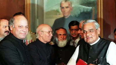 نواز شریف اور انڈیا کے وزیر اعظم اٹل بہاری واجپائی