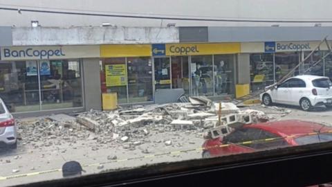 Un Fuerte Terremoto De Magnitud 7,7 Sacude El Centro De México En El ...