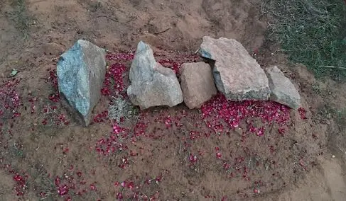 छत्तीसगढ़ में ईसाई धर्म अपनाने वाले लोगों के अंतिम संस्कार से जुड़े विवाद ख़त्म नहीं हुए हैं