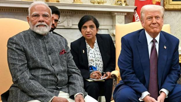 ट्रंप के बार-बार हमलों पर भारत की नपी-तुली, संतुलित प्रतिक्रिया की वजह क्या है?