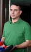 Flávio Bolsonaro durante entrevista