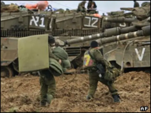 تانکهای اسرائیل در مرز غزه