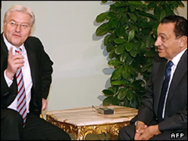 فرانک والتر اشتاینمایر ، وزیر خارجه آلمان در گفتگو با حسنی مبارک رییس جمهور مصر