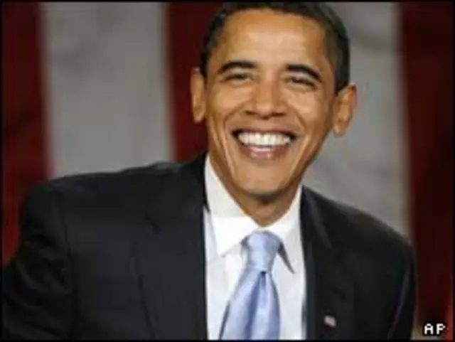 در واقع، آنچه آقای اوباما به عنوان «مشتهای گره کرده» ایران مینامد و خواستار کنار گذاشتن آن از طرف جمهوری اسلامی است، عمدتا به برنامه هستهای و سیاست خاورمیانهای ایران بر میگردد