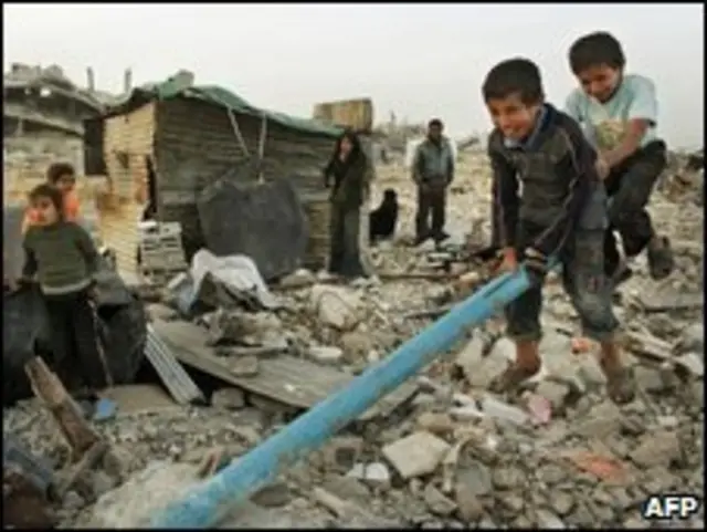 یک هفته پس از آتش بس در غزه کودکان فرصت بازی کردن یافته اند