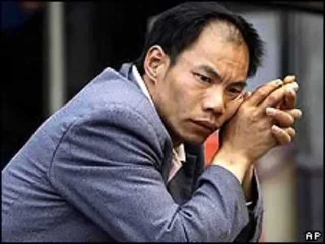 Trabalhador imigrante procura emprego em Guangdong, China (arquivo)