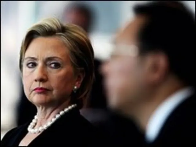 A secretária de Estado americana, Hillary Clinton, durante encontro com chanceler chinês, Yang Jiechi (Getty Images)