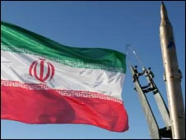 Cờ Iran gắn vào hỏa tiễn