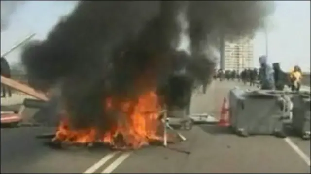 Người biểu tình đốt lửa phản đối tại Strasbourg