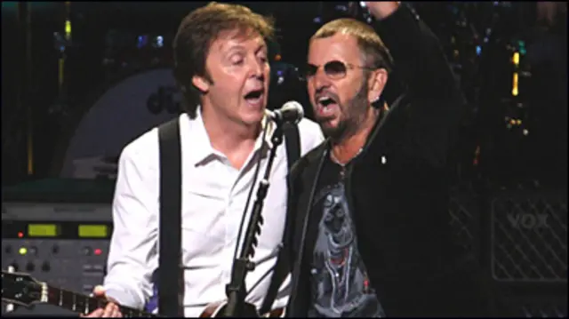 Lần gần đây nhất Sir Paul McCartney biểu diễn cùng Ringo Starr là năm 2002