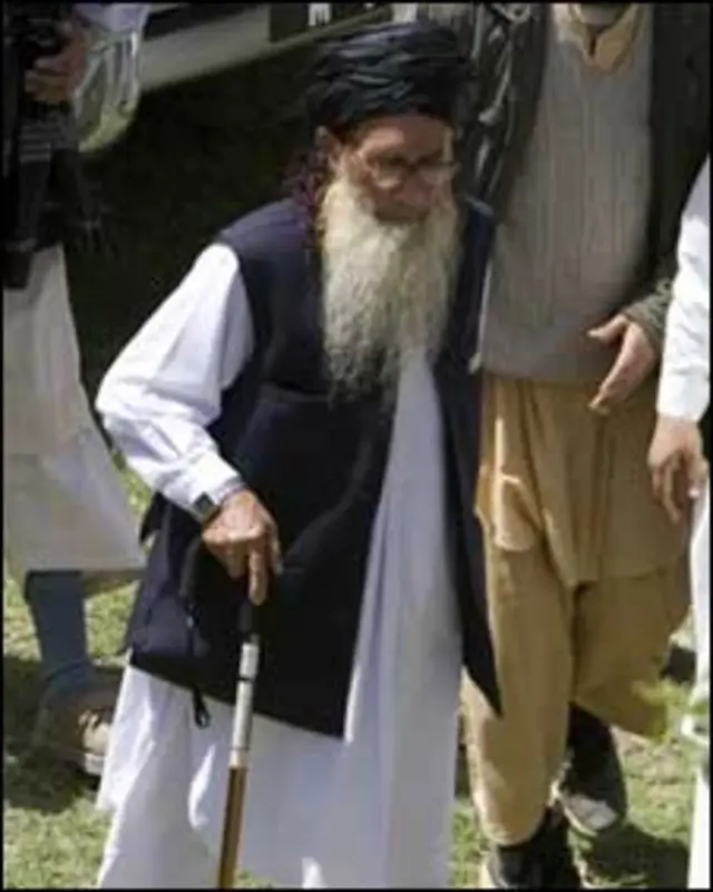 ناقدین کا کہنا ہے کہ مولانا صوفی محمد سے امید رکھنا شروع ہی سے خام خیالی تھا 