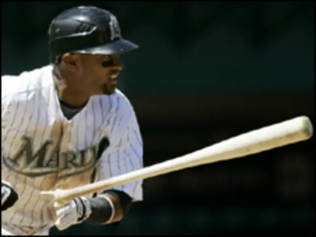 امریکی اپنی دنیا میں مست قوم ہے